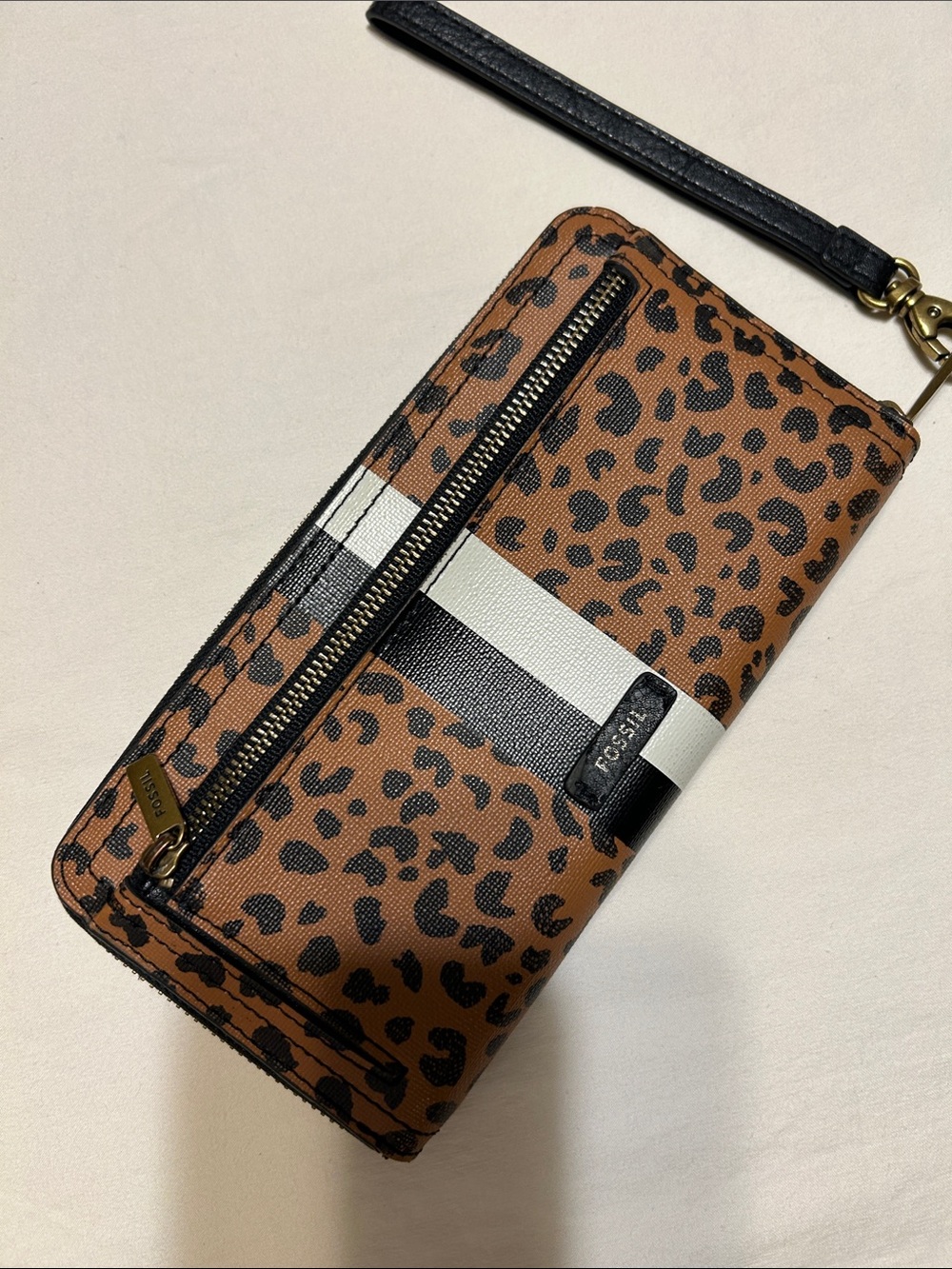 Fossil Leopard-Print Wristlet Wallet in Brown, Black & White